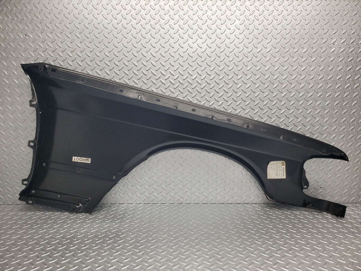 49472 Mercedes-Benz W126 Front Left Wing Fender