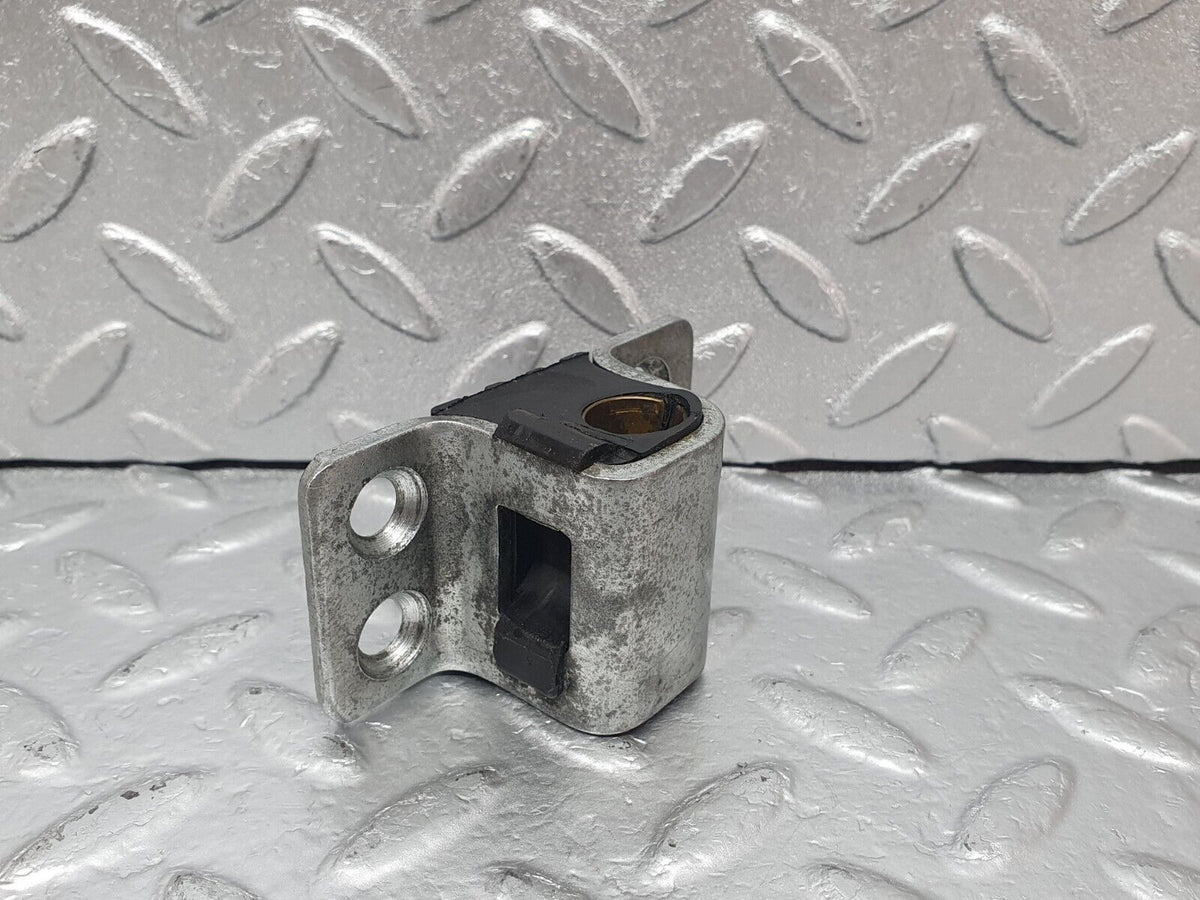 43979 Mercedes-Benz C123 230CE Coupe Right Door Lock Latch