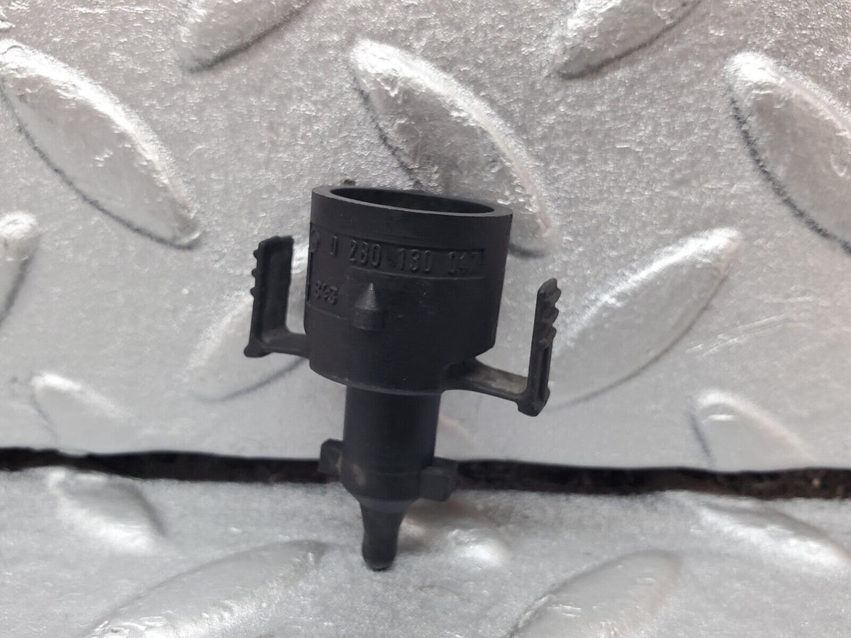 45572 Mercedes-Benz W126 420SE Air Intake Temperature Sensor Bosch 0280130047