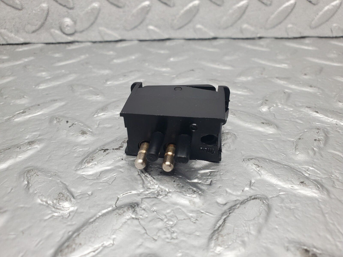 47336 Mercedes-Benz C126 500SEC Coupe Interior Light Switch A0008205910