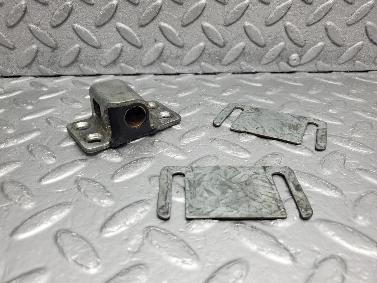 50558 Mercedes-Benz W108 280SE 3.5 Door Lock Latch Left