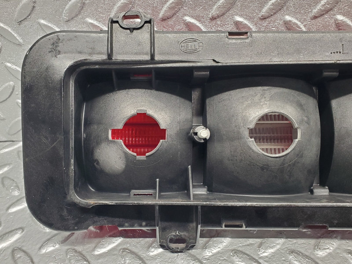 48689 Mercedes-Benz W123 Tail Light Left Side Hella 0053240R38