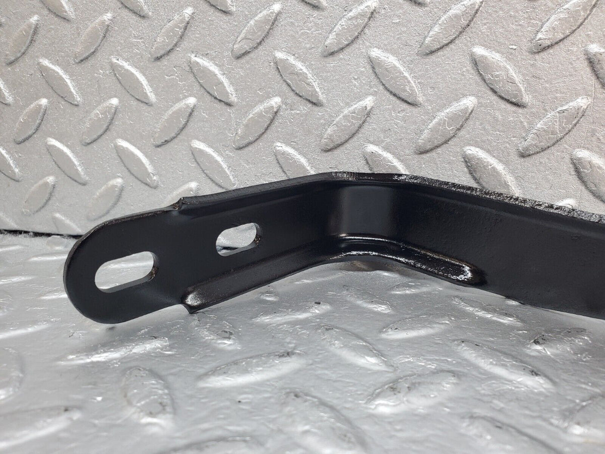 44884 Mercedes-Benz W124 220E Exhaust Bracket