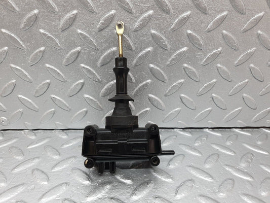 41512 Mercedes-Benz W124 200E Rear Door Lock Vacuum Actuator A0008007975