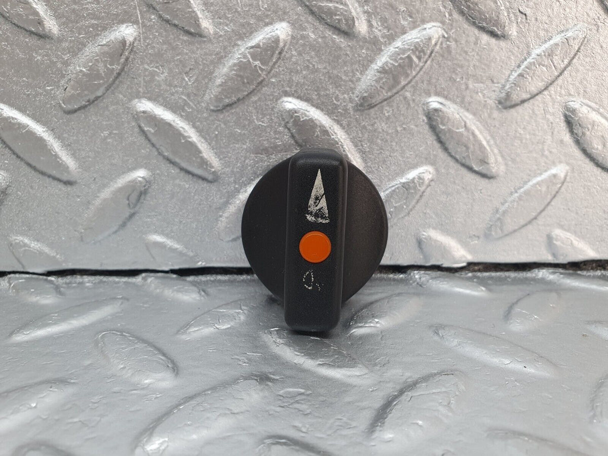 42946 Mercedes-Benz W201 190 2.0L Headlight Switch Knob