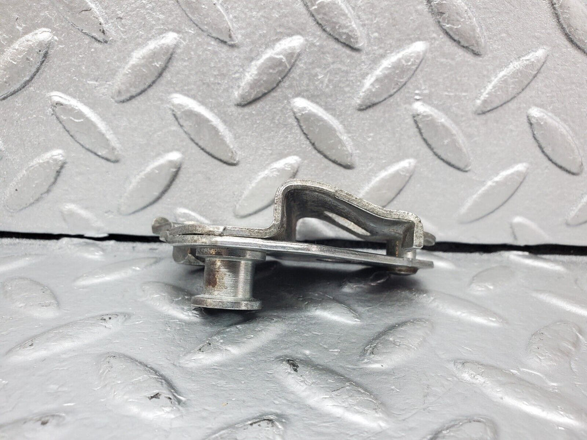 44405 Mercedes-Benz W123 280E Front Right Seat Belt Bracket