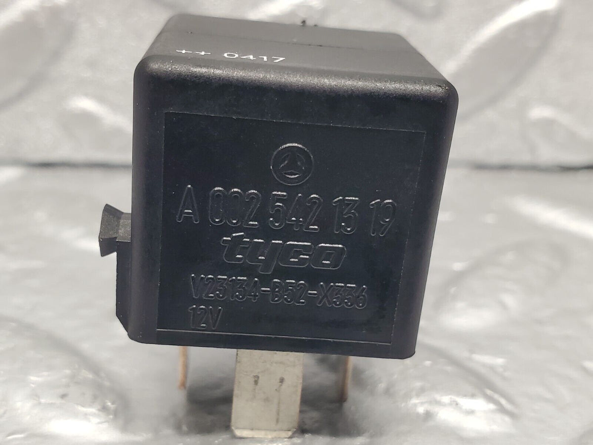 47890 Mercedes-Benz R230 350SL Coupe Multi Purpose Relay A0025421319