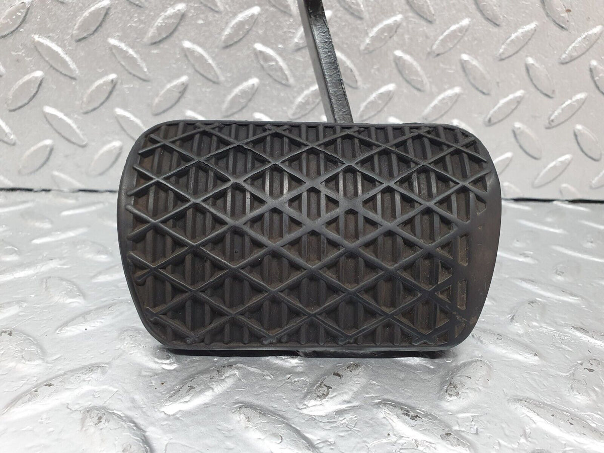 43896 Mercedes-Benz C123 230CE Coupe Brake Pedal With Rubber A1232910082