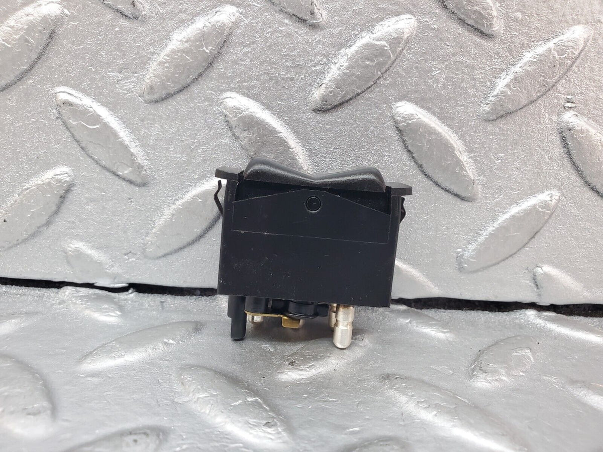 44362 Mercedes-Benz W123 280E Rear Windscreen Defroster Switch A0008206110