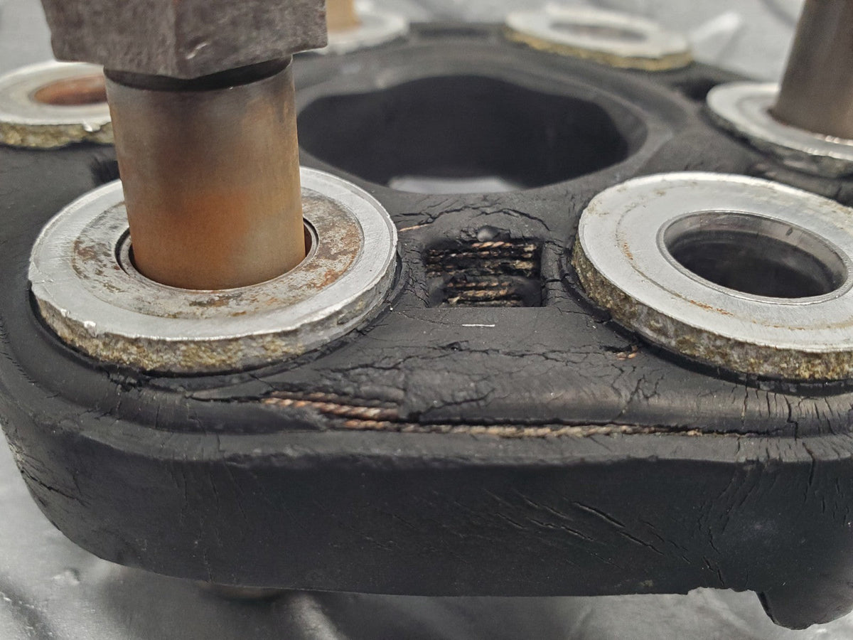 50474 Mercedes-Benz W108 Manual Gearbox Propshaft Joint Rubber With Bolts