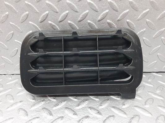 41604 Mercedes-Benz W124 200E Air Intake Vent A1248370230 A1248370142