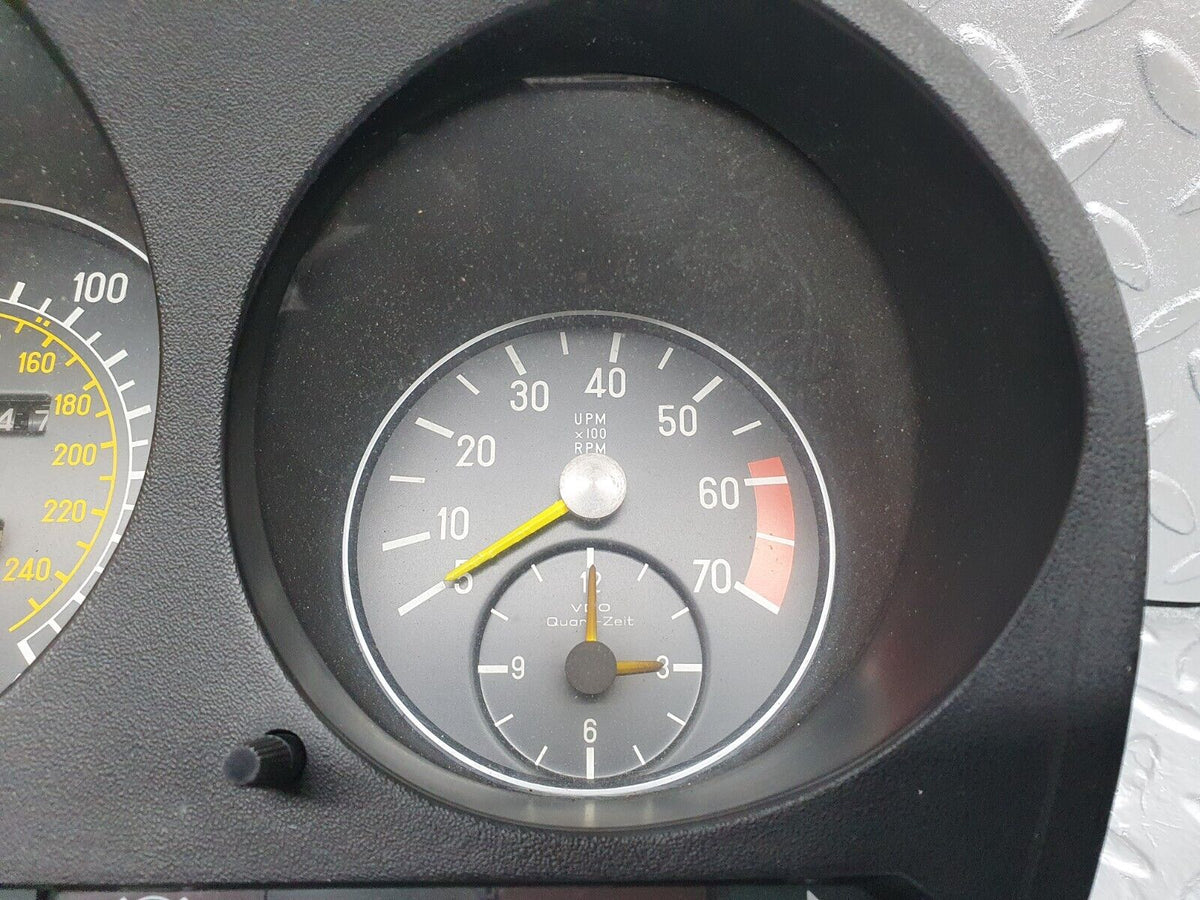 43103 Mercedes-Benz C107 450SLC Coupe Instrument Cluster 87001021 1075423701