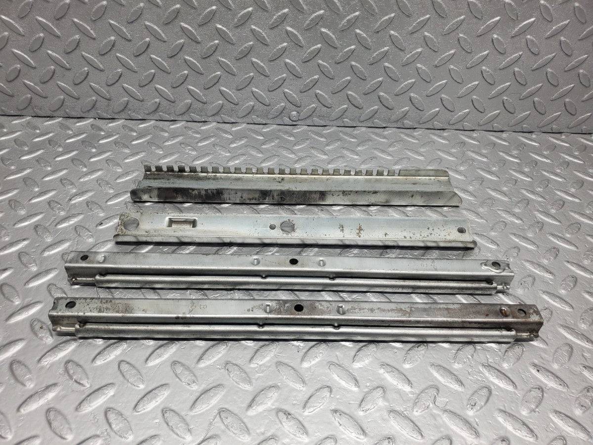 50229 Mercedes-Benz V123 240D LWB Front Right Seat Rail Pair