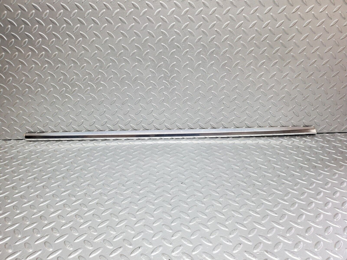 45811 Mercedes-Benz W126 420SE Rear Left Door Chrome Moulding Trim