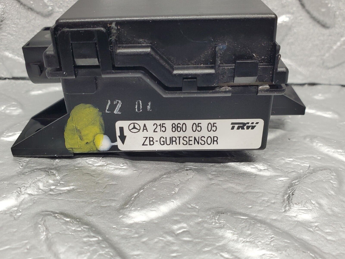 47817 Mercedes-Benz R230 350SL Coupe Seat Belt Sensor Module A2158600505