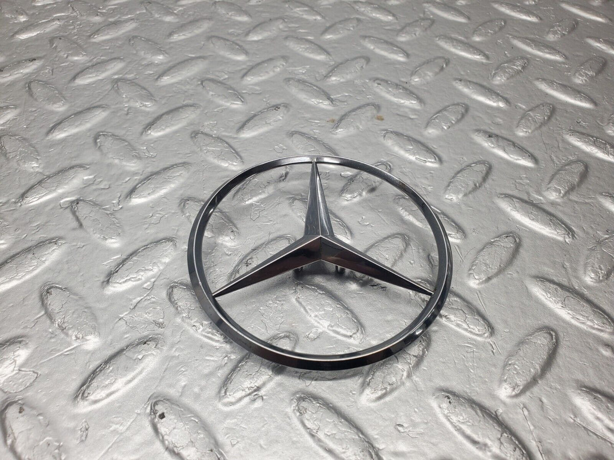 47209 Mercedes-Benz R129 320SL Coupe Trunk Lid Badge Emblem