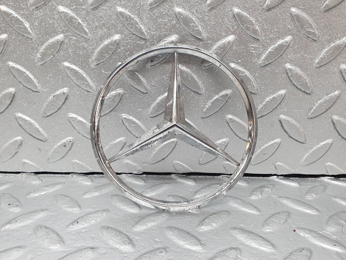 43381 Mercedes-Benz W108 280SE Trunk Lid Badge Emblem A1117585158