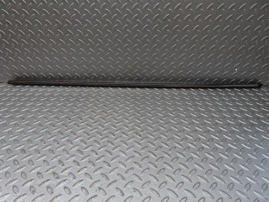 13443 Mercedes-Benz W123 200 Front Right Fender Wing Centre Moulding Trim