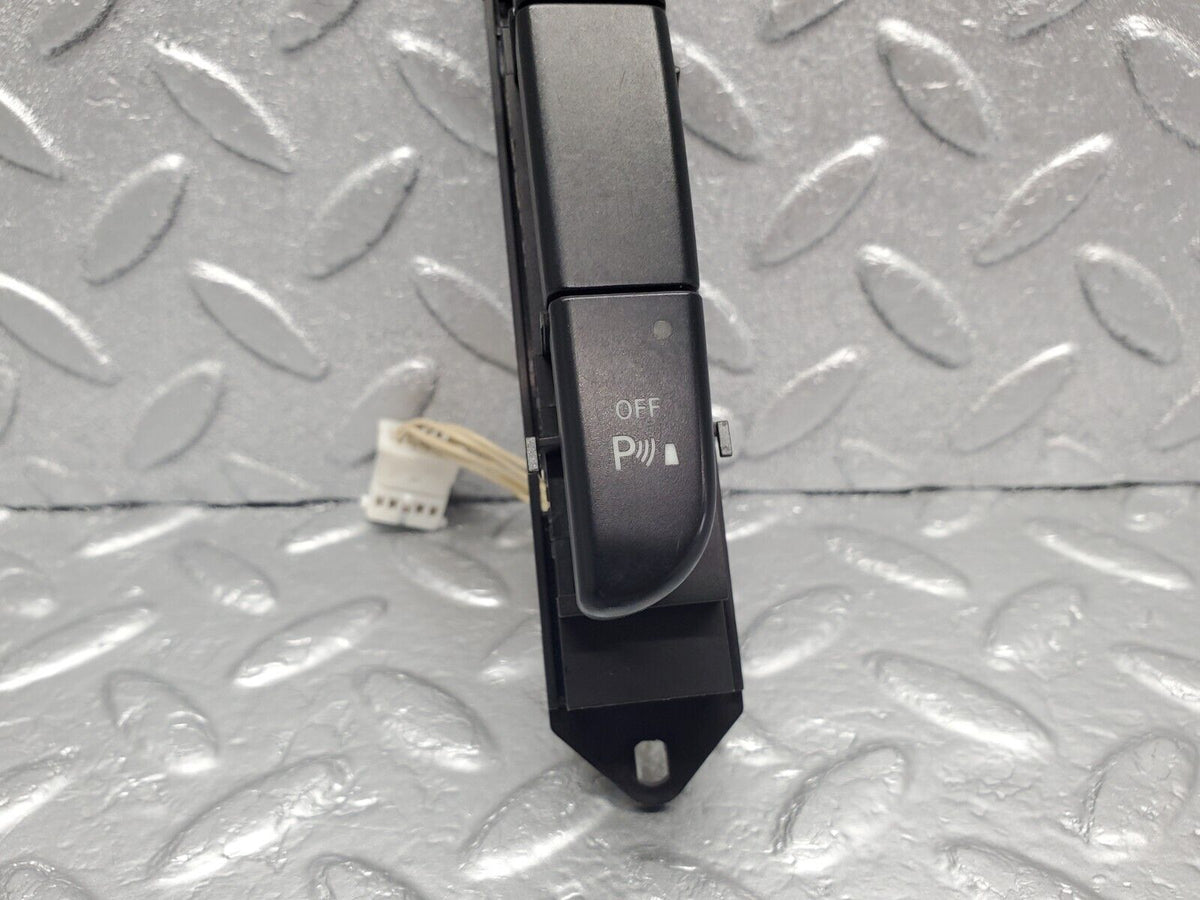 47778 Mercedes-Benz R230 350SL Coupe Parking Sensor Switch Unit A2308212951