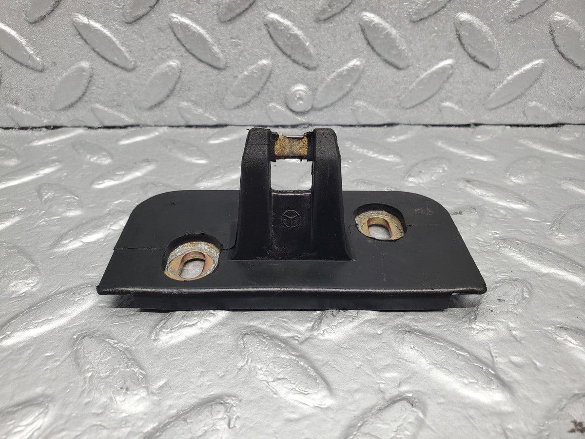49176 Mercedes-Benz A124 320E Cabriolet Trunk Lock Latch