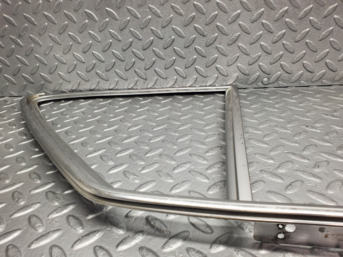 50145 Mercedes-Benz R107 SL Hardtop Side Window Chrome Moulding Trim Left