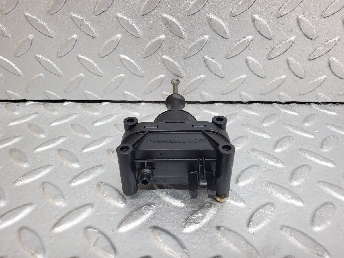 44756 Mercedes-Benz W124 220E Door Lock Vacuum Actuator Front Left