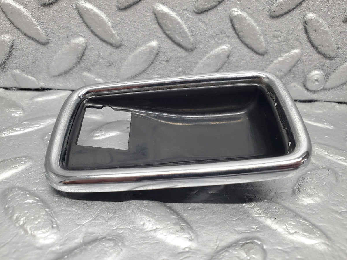 50539 Mercedes-Benz W108 280SE 3.5 Chrome Frame Door Opener Right A1087660611