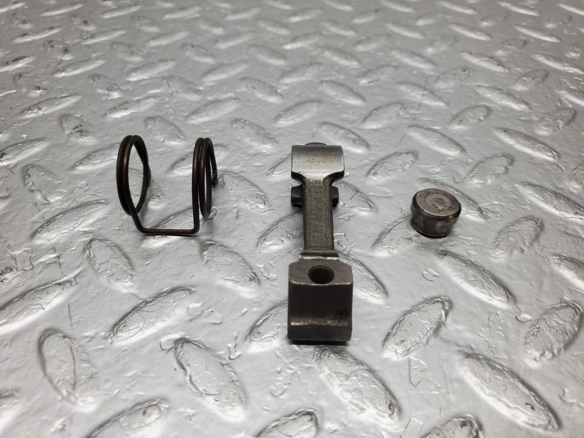 48882 Mercedes-Benz W108 Valve Rocker Arm With Retaining Spring & Tappet