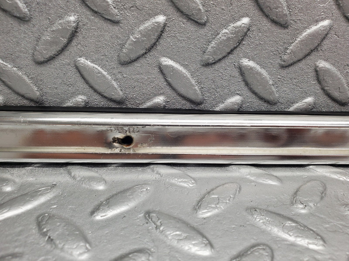 50169 Mercedes-Benz R107 SL Hardtop Chrome Trim Right