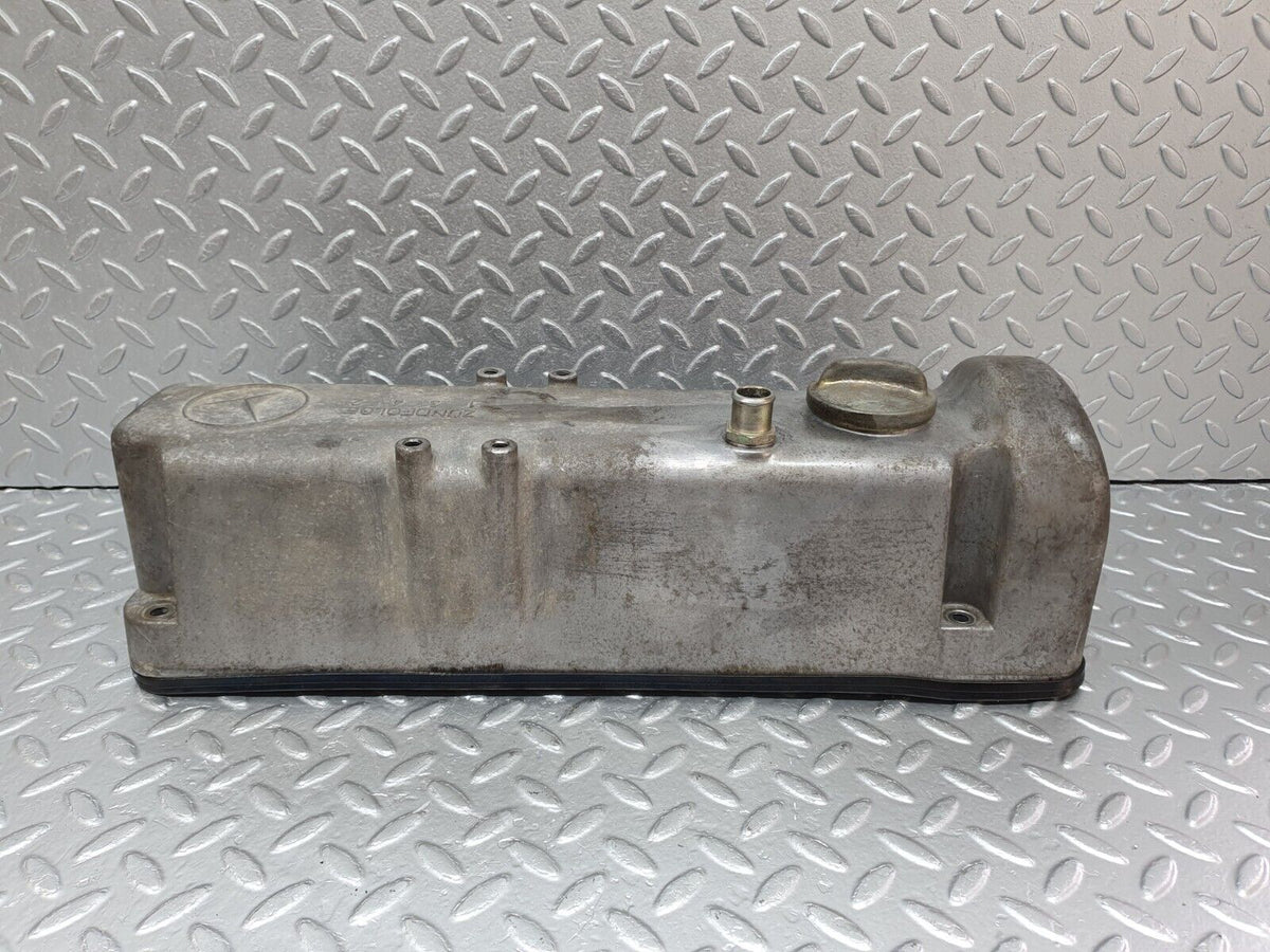 40866 Mercedes-Benz W123 240D Cylinder Head Valve Cover A6160161105