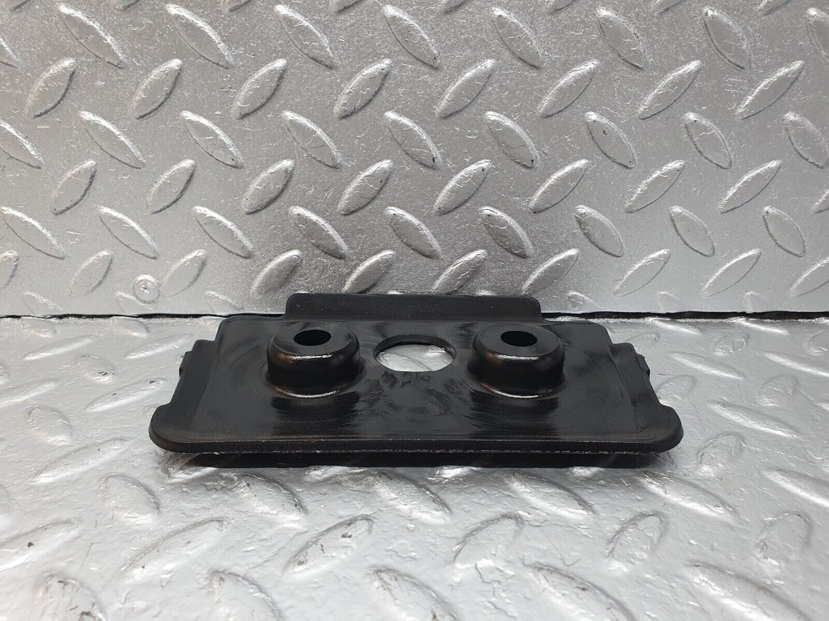 42581 Mercedes-Benz R129 320SL Coupe Front Stabilizer Struts Cover Plate