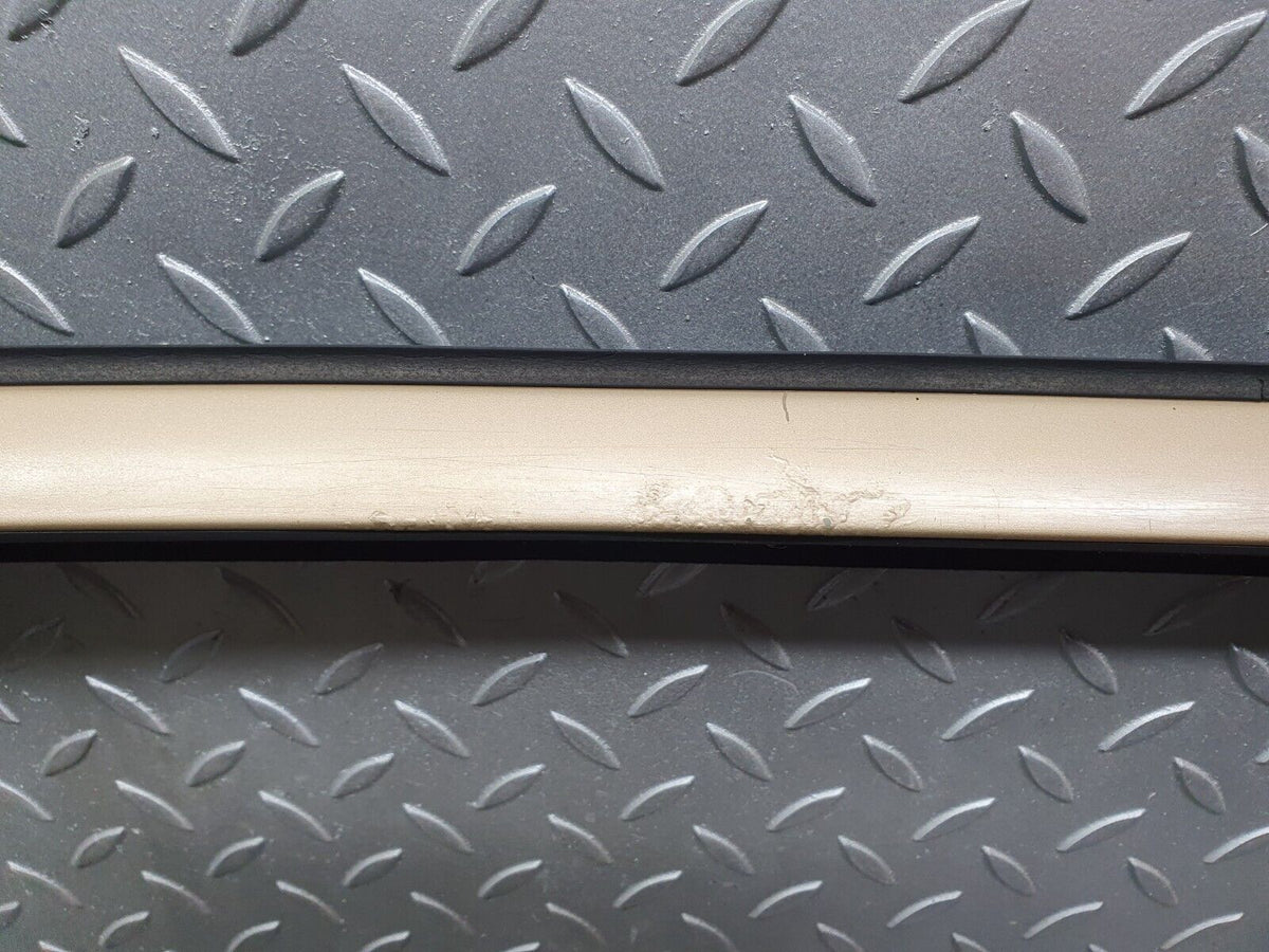41368 Mercedes-Benz W124 200E Front Left Door