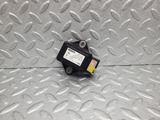 47816 Mercedes-Benz R230 350SL Coupe ESP Yaw Rate Sensor Bosch A0035420318