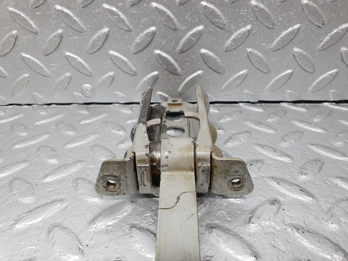 41539 Mercedes-Benz W124 200E Door Safety Check Strap