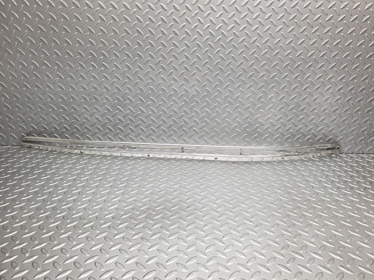 48452 Mercedes-Benz W108 Air Intake Chrome Grill