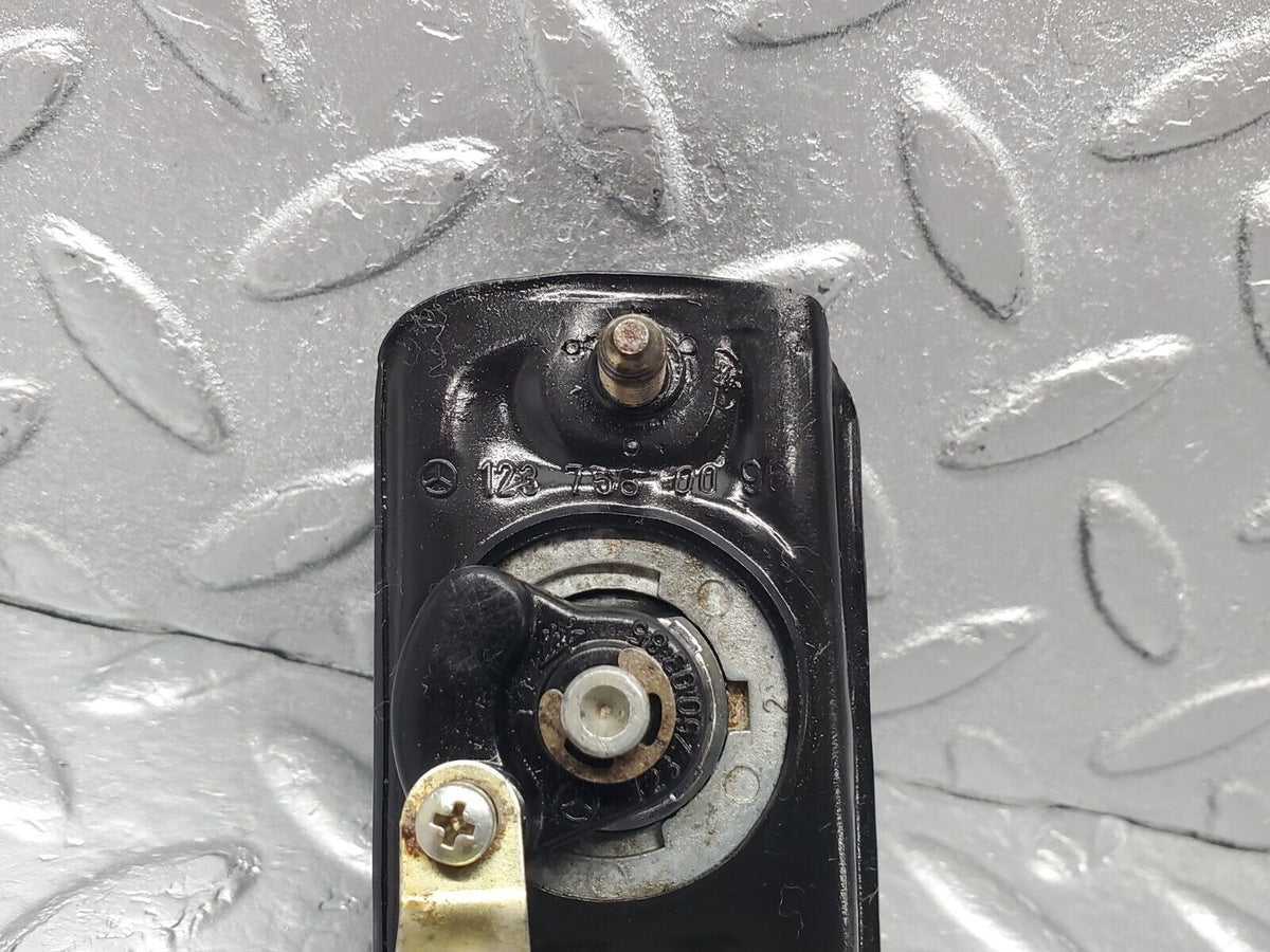 46471 Mercedes-Benz C123 280CE Coupe Trunk Lock No Key A1237580096 A1237500385