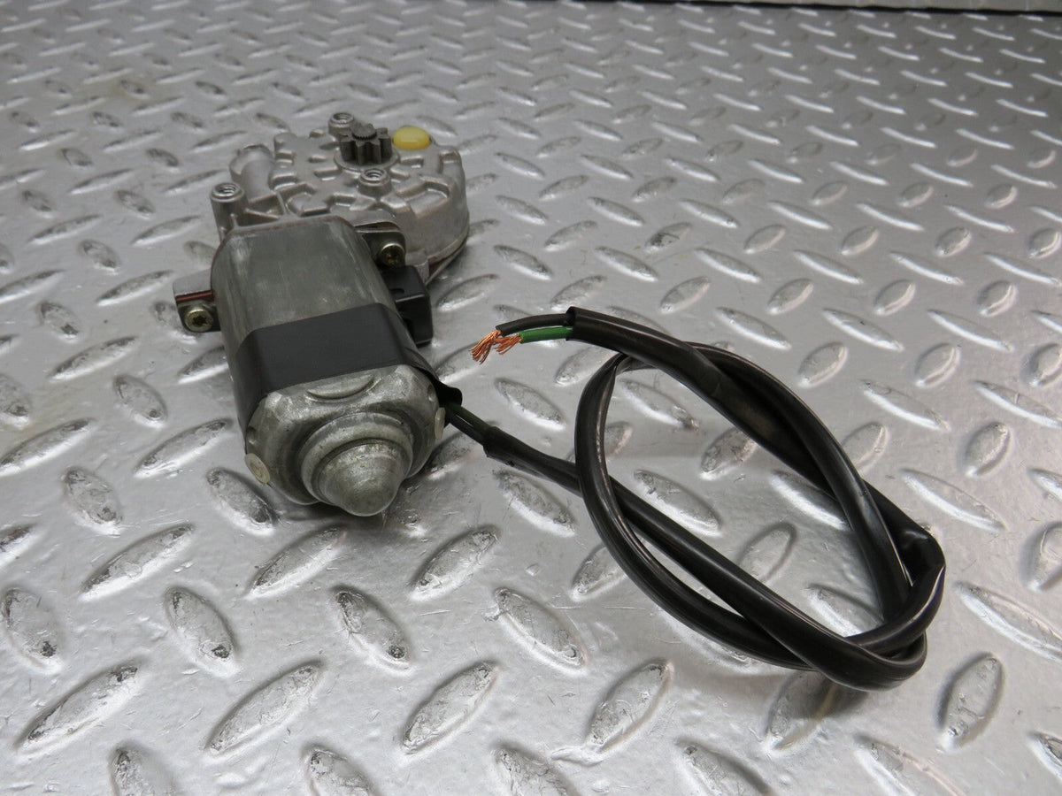 27415 Mercedes-Benz W123 280E Rear Right Window Regulator Motor 0130821016