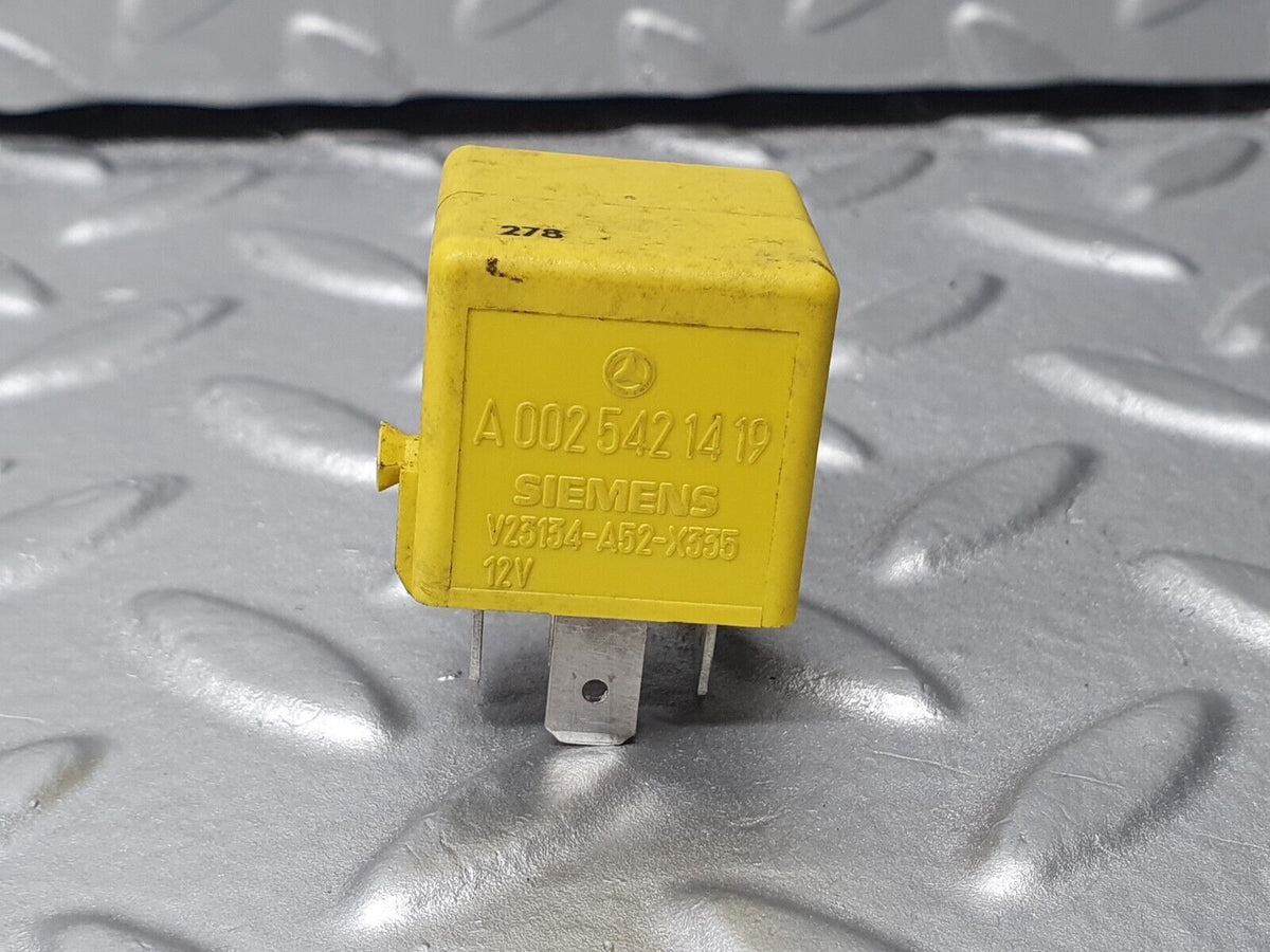 41797 Mercedes-Benz W202 C200 Multi Purpose Relay A0025421419