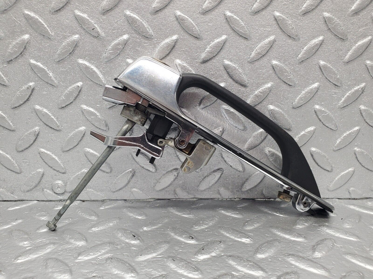 46384 Mercedes-Benz C123 280CE Coupe Right Door Exterior Handle No Key