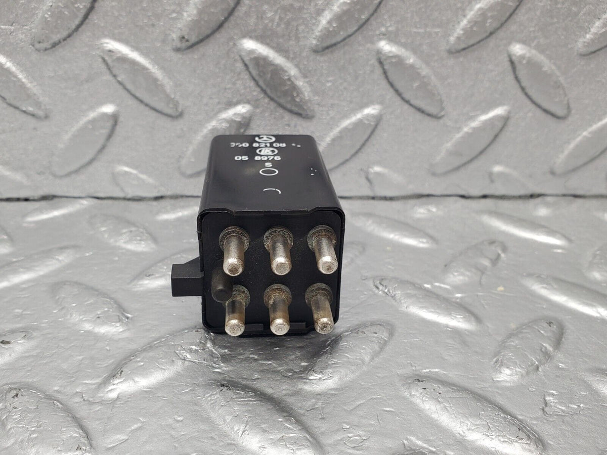 46488 Mercedes-Benz C123 280CE Coupe Intermittent Wiper Relay A0008210863