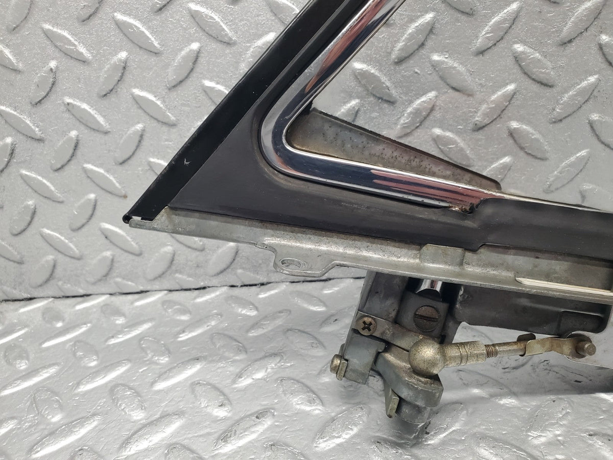 50664 Mercedes-Benz W108 280SE 3.5 Front Right Quarter Window