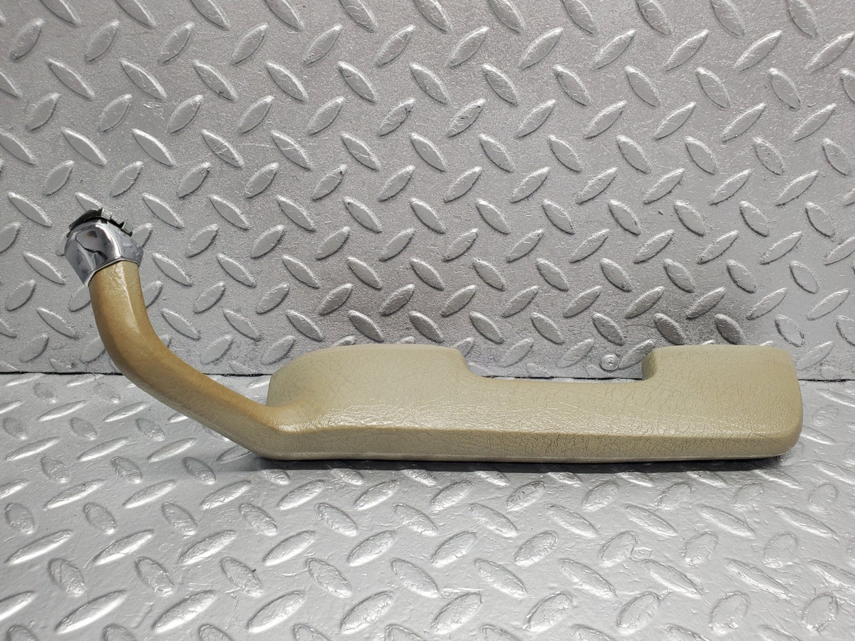 50528 Mercedes-Benz W108 280SE 3.5 Interior Door Handle Front Right Grey