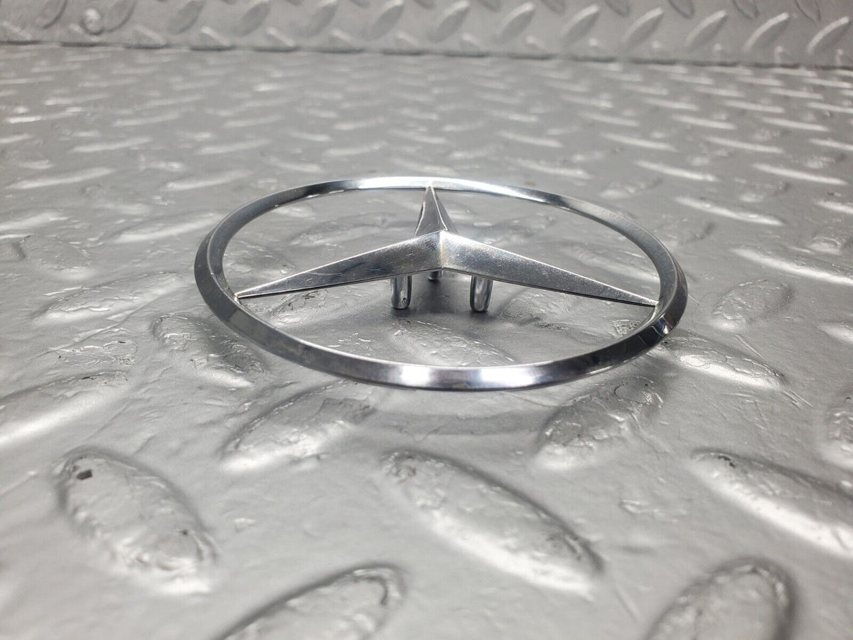 47209 Mercedes-Benz R129 320SL Coupe Trunk Lid Badge Emblem