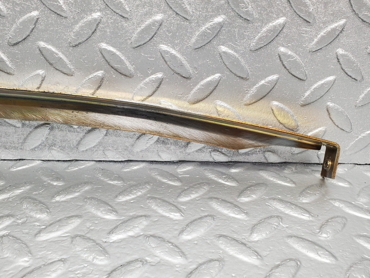 48322 Mercedes-Benz C126 Coupe Right Door Window Channel