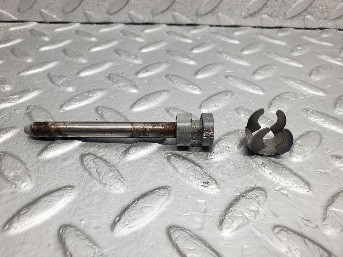 49328 Mercedes-Benz A124 320E Cabriolet Trunk Hinge Pin