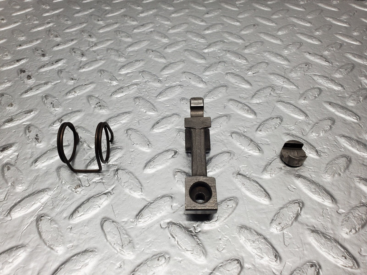 48882 Mercedes-Benz W108 Valve Rocker Arm With Retaining Spring & Tappet