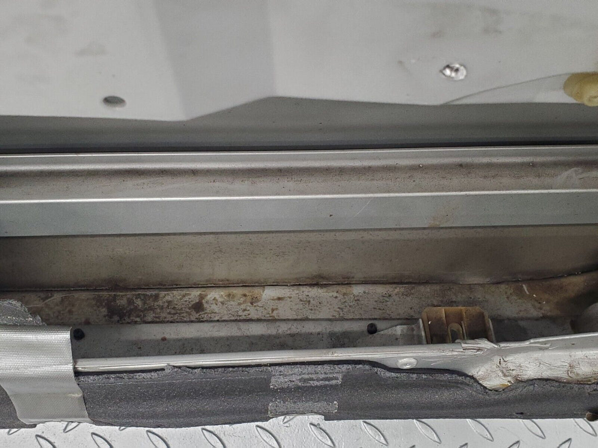 47763 Mercedes-Benz R230 350SL Coupe Right Door