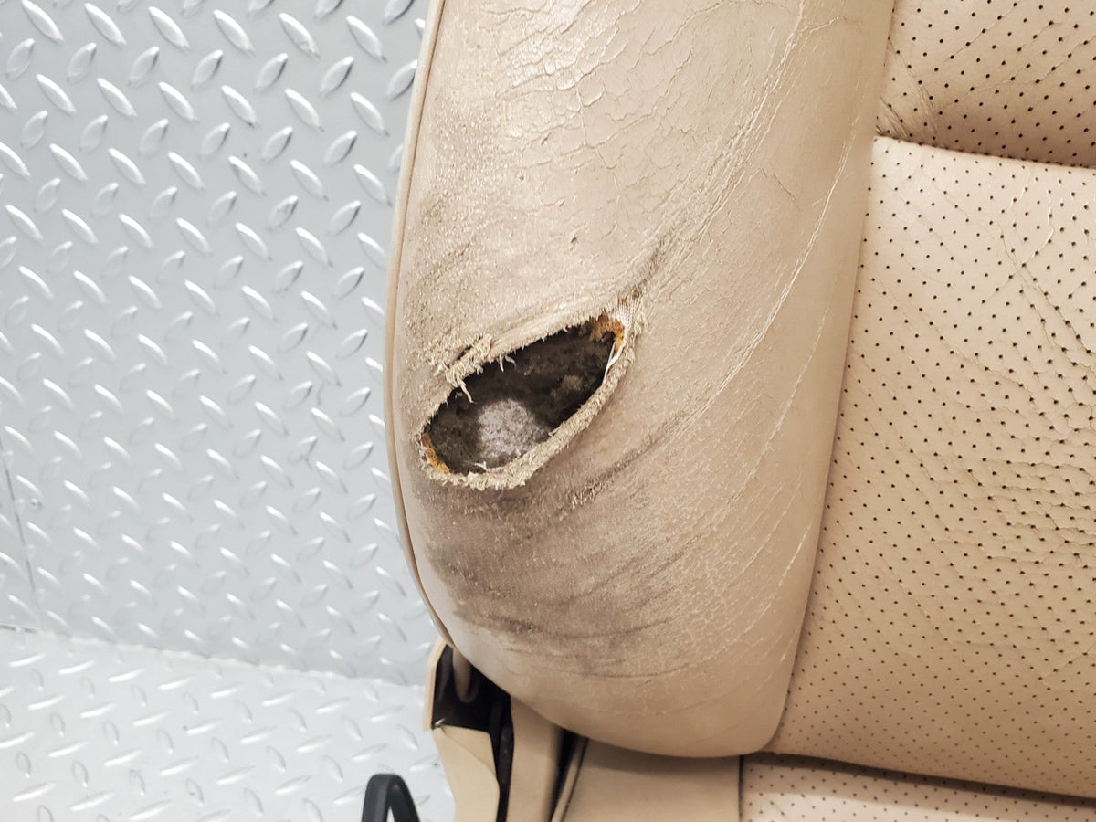 49428 Mercedes-Benz A124 320E Cabriolet Front Right Seat Leather Beige