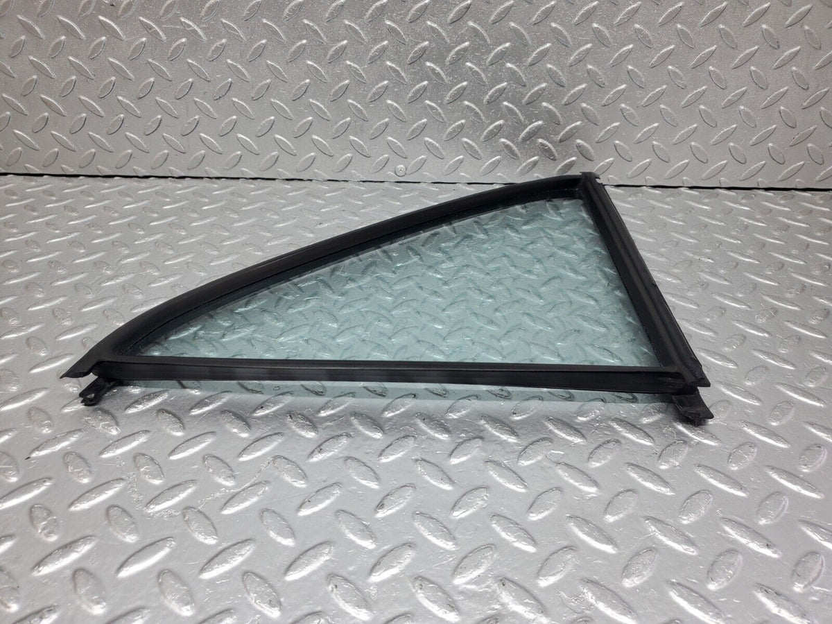 44370 Mercedes-Benz W123 280E Rear Left Quarter Window Glass A1237350124