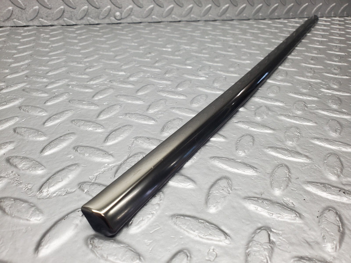 49067 Mercedes-Benz A124 320E Cabriolet Rear Left Window Moulding Trim